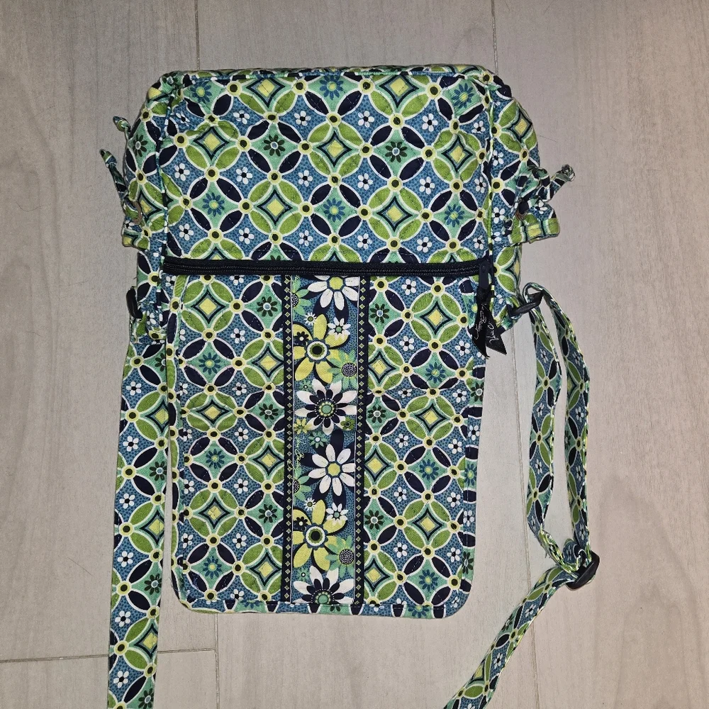 Vera Bradley Lindsay Crossbody, Daisy Daisy, NWOT - Picture 9 of 15